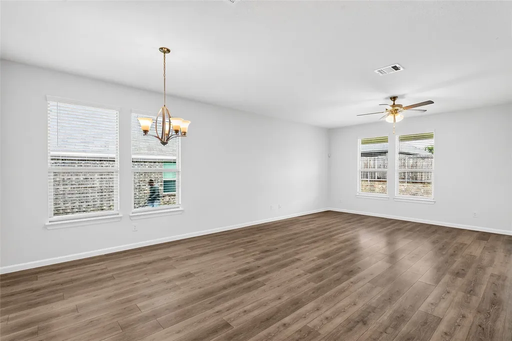404 Vawter Drive Van Alstyne TX 75495