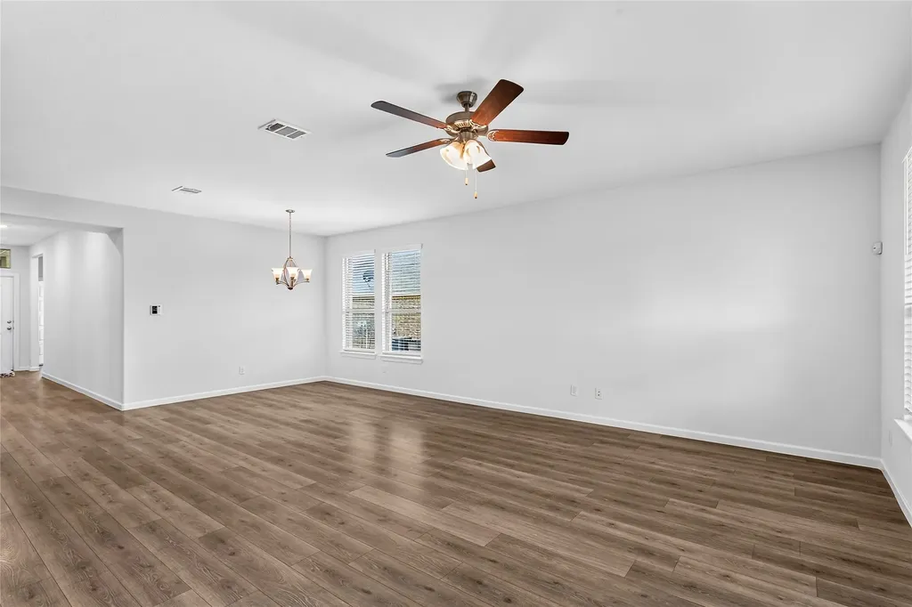 404 Vawter Drive Van Alstyne TX 75495