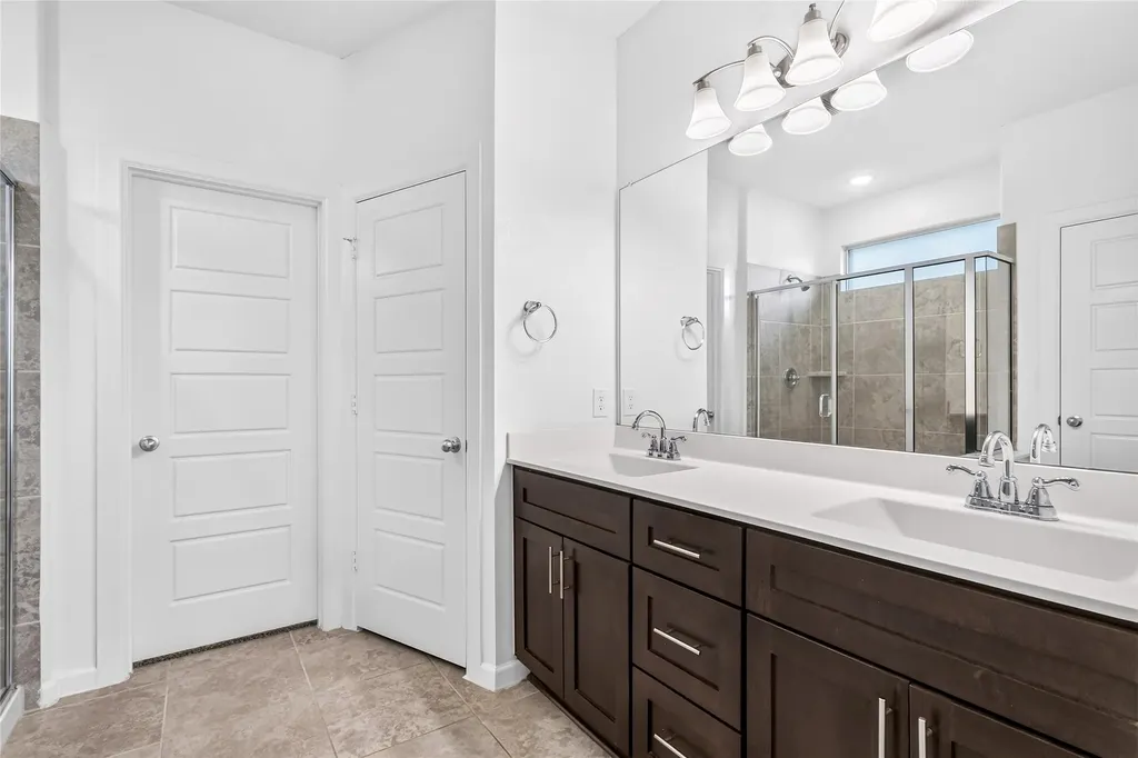 404 Vawter Drive Van Alstyne TX 75495