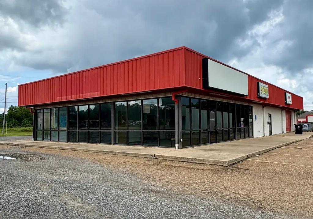 605 S Arkansas Street Springhill LA 71075