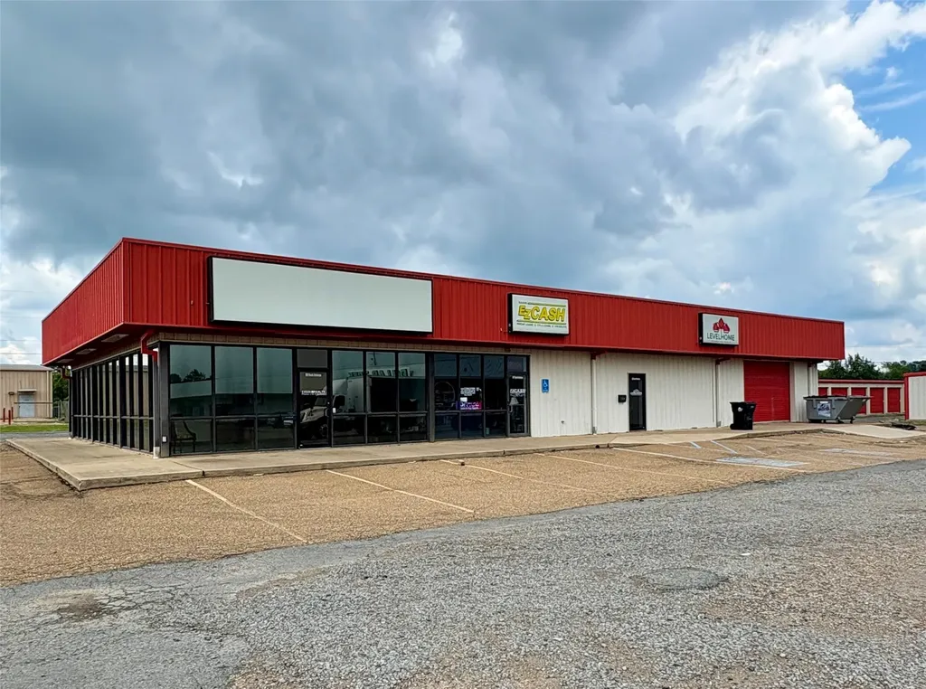 605 S Arkansas Street Springhill LA 71075