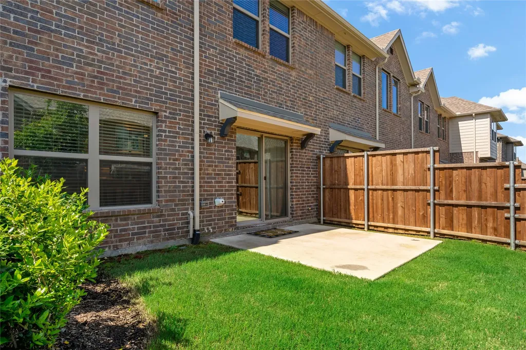 2749 Starburst Little Elm TX 75068