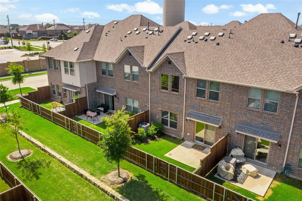 2749 Starburst Little Elm TX 75068