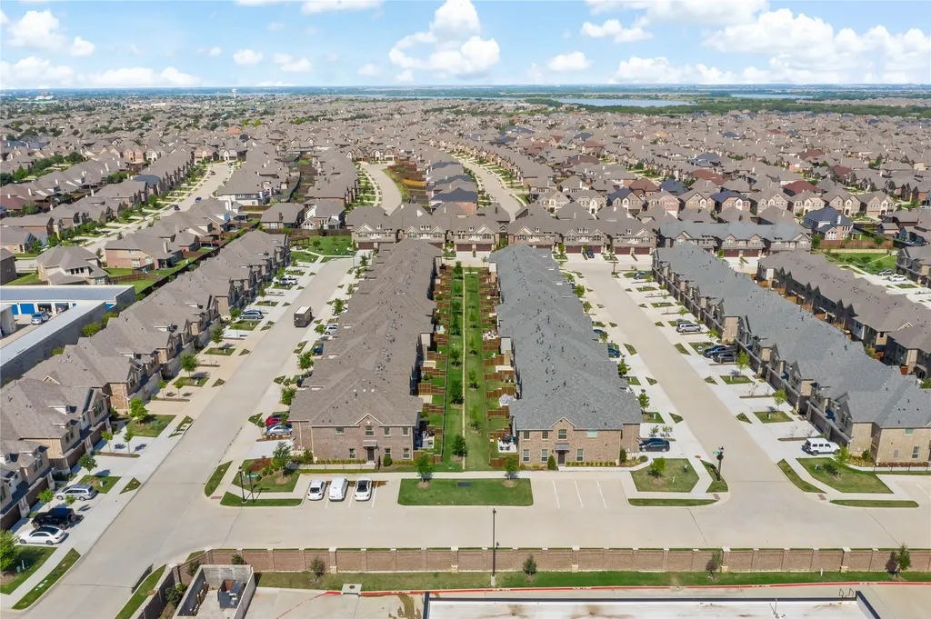2749 Starburst Little Elm TX 75068