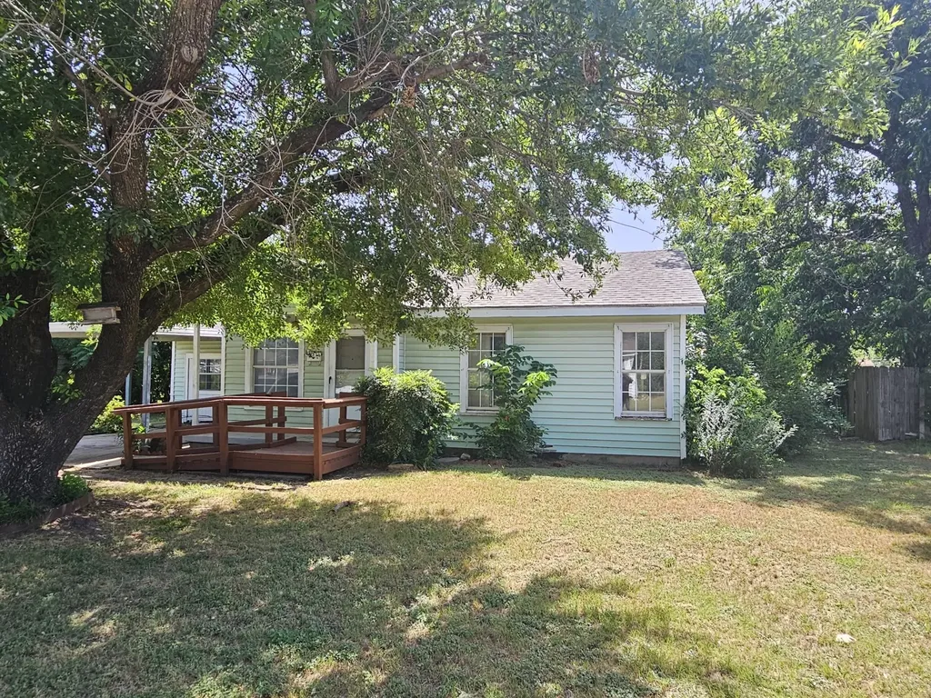 3132 Lakeland Street Fort Worth TX 76111