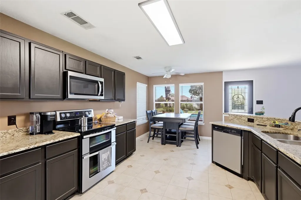 1073 Atlanta Nevada TX 75173