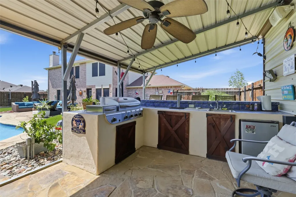 1073 Atlanta Nevada TX 75173