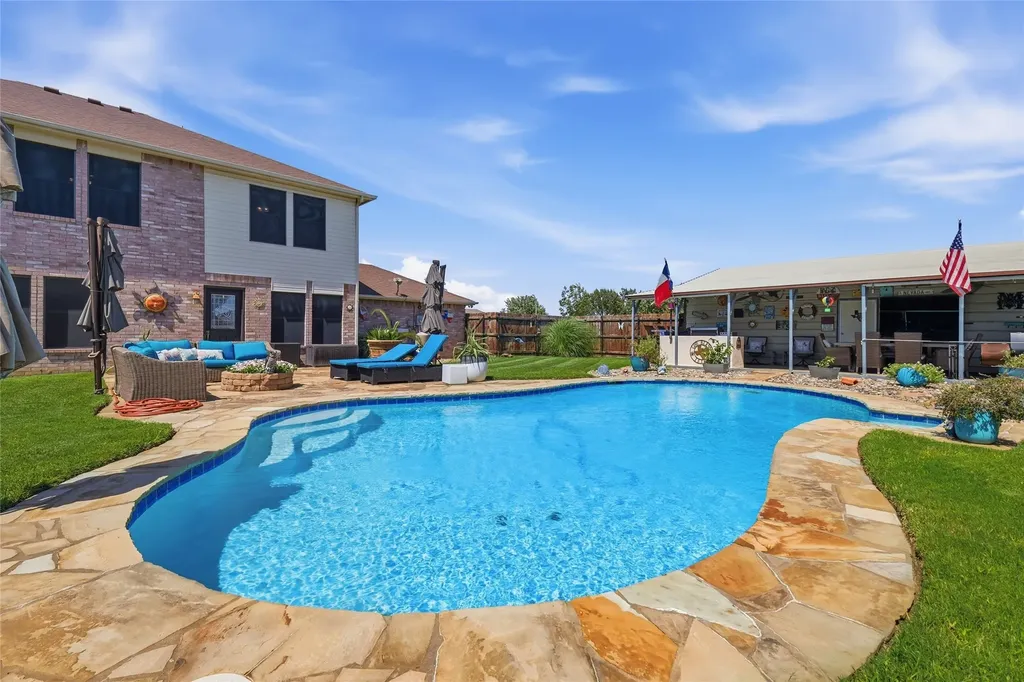 1073 Atlanta Nevada TX 75173