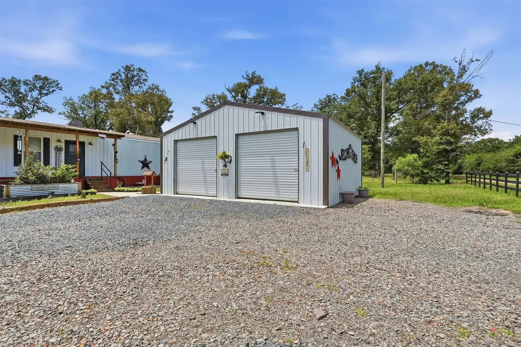 611 E Cr 4103 New Boston TX 75570