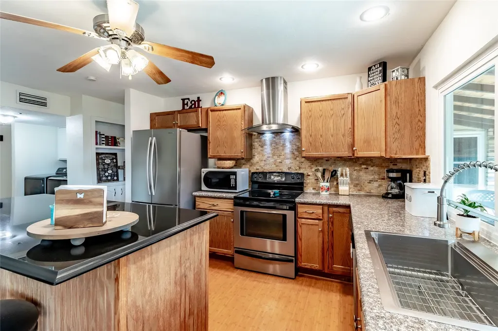 1204 Warwick Drive Mesquite TX 75150