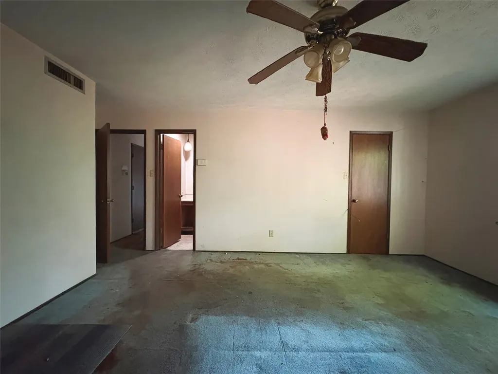 8516 Londonderry Lane Dallas TX 75228