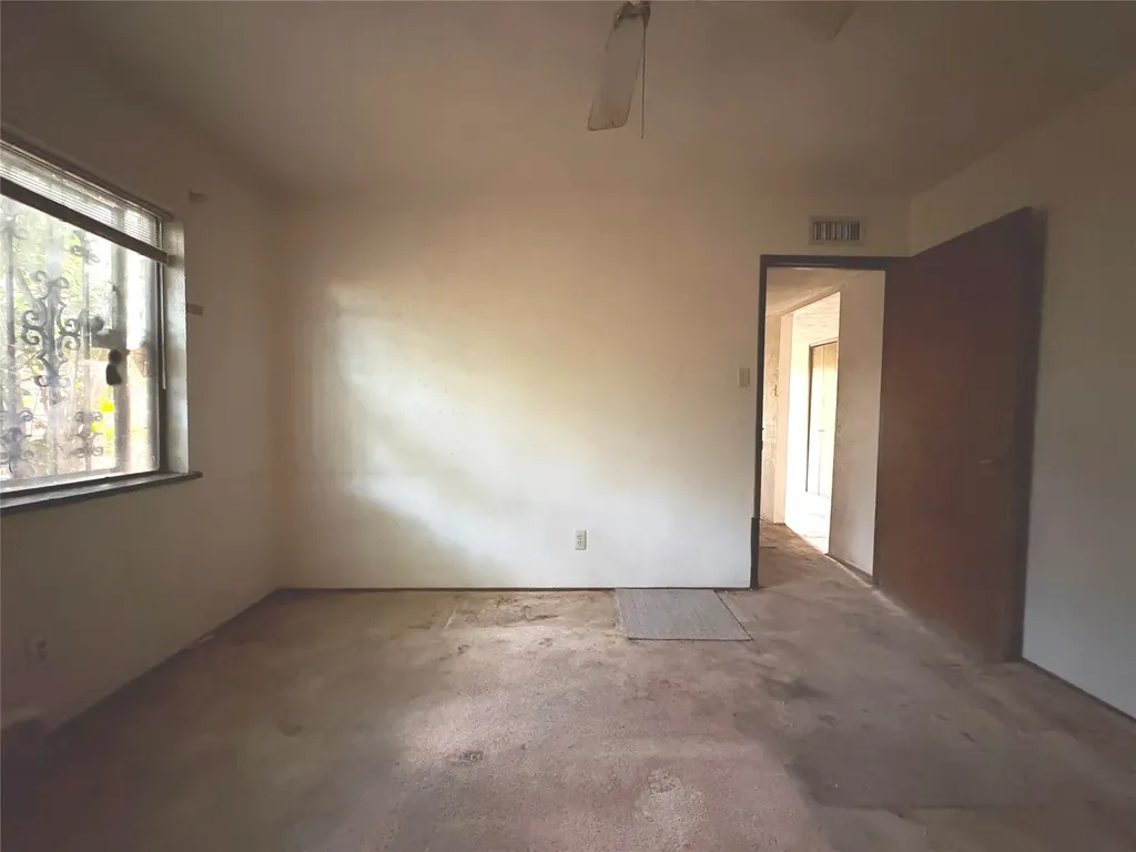 8516 Londonderry Lane Dallas TX 75228