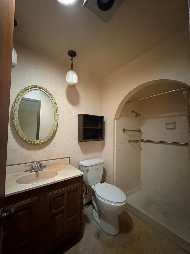 8516 Londonderry Lane Dallas TX 75228