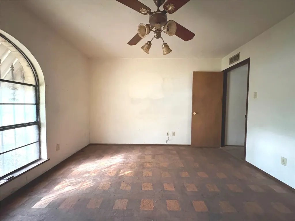 8516 Londonderry Lane Dallas TX 75228