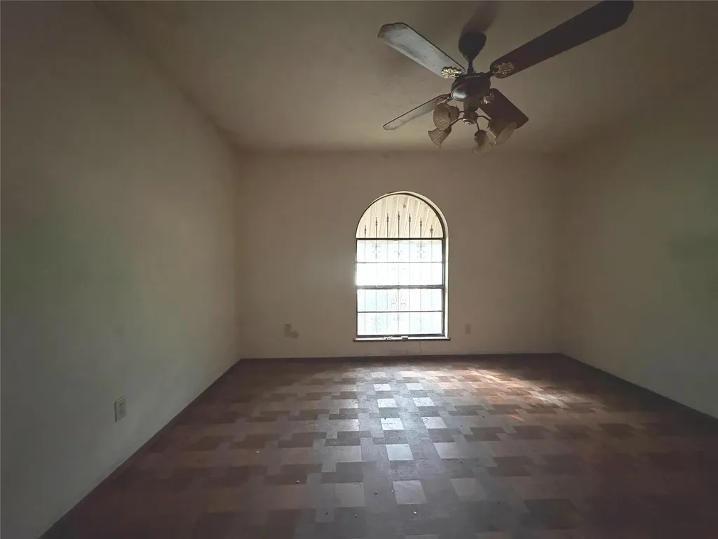 8516 Londonderry Lane Dallas TX 75228