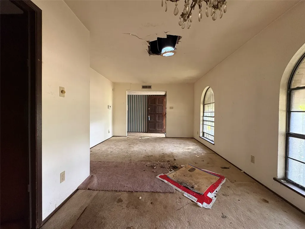 8516 Londonderry Lane Dallas TX 75228