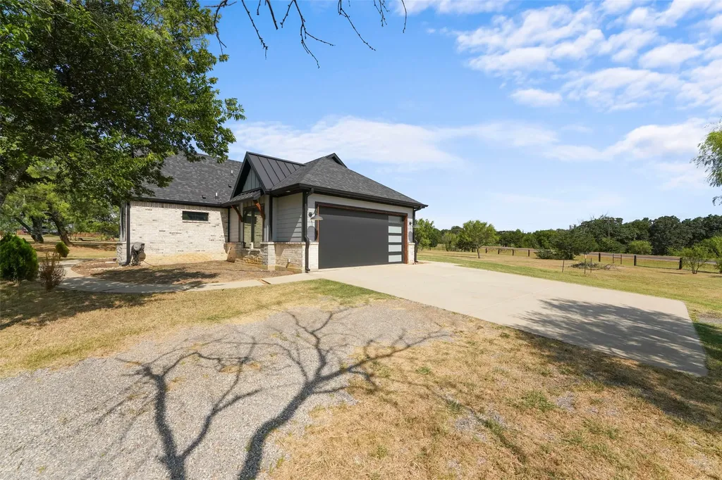 3217 Bairds Lane Burleson TX 76028