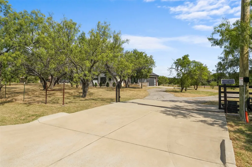 3217 Bairds Lane Burleson TX 76028