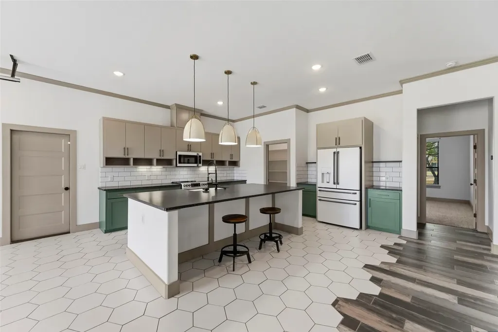 3217 Bairds Lane Burleson TX 76028