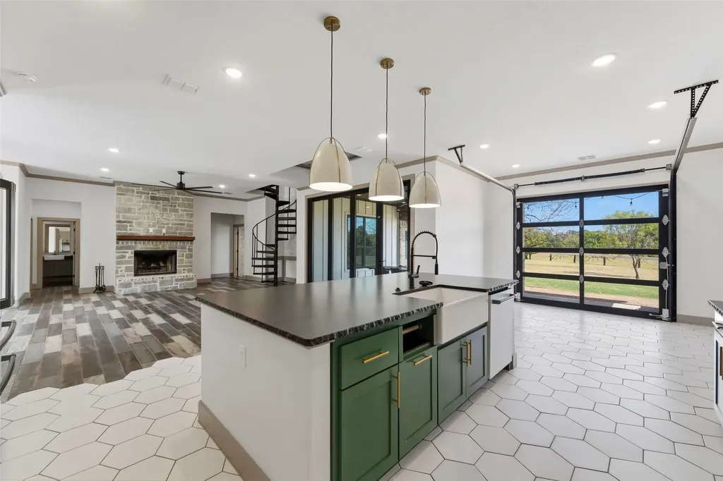 3217 Bairds Lane Burleson TX 76028
