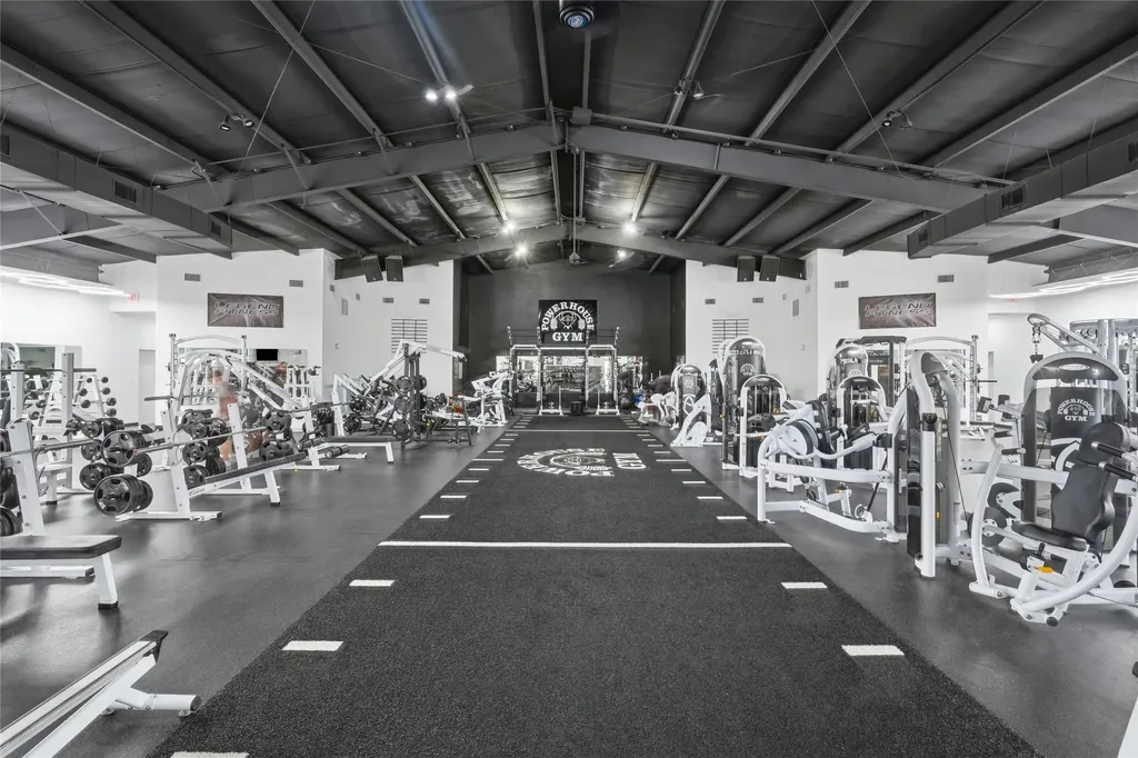 2420 Bob White Drive Granbury TX 76049