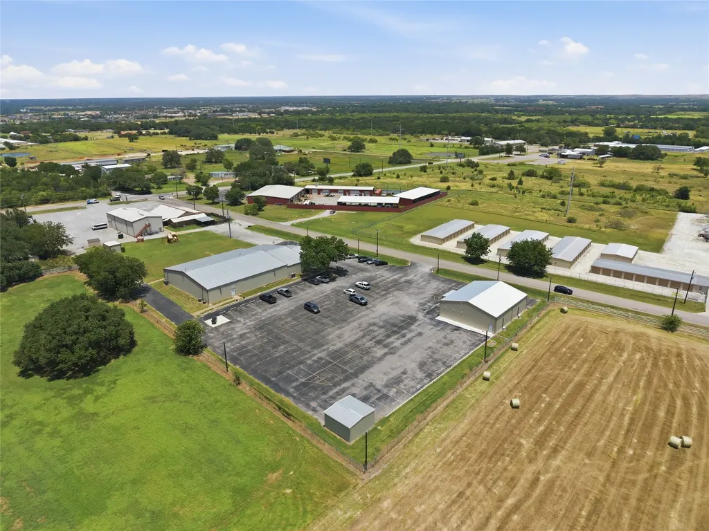 2420 Bob White Drive Granbury TX 76049