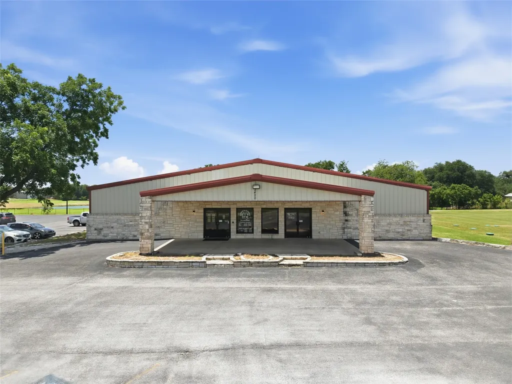 2420 Bob White Drive Granbury TX 76049