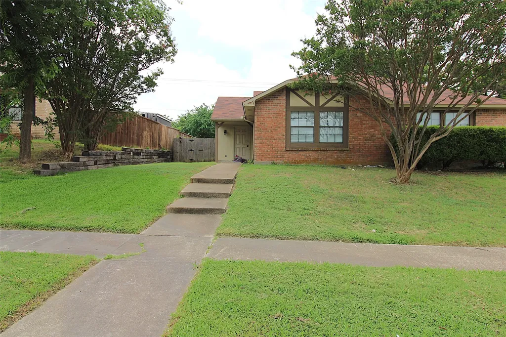 407 Pogue Street Cedar Hill TX 75104