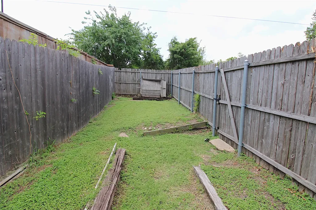 407 Pogue Street Cedar Hill TX 75104