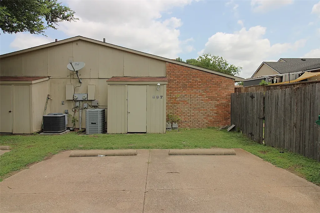 407 Pogue Street Cedar Hill TX 75104