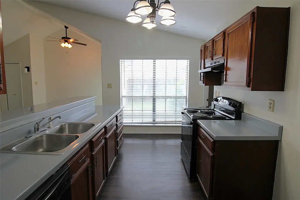 407 Pogue Street Cedar Hill TX 75104