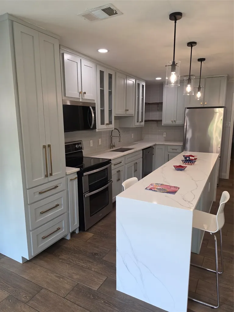 9348 S Angora Street Dallas TX 75218