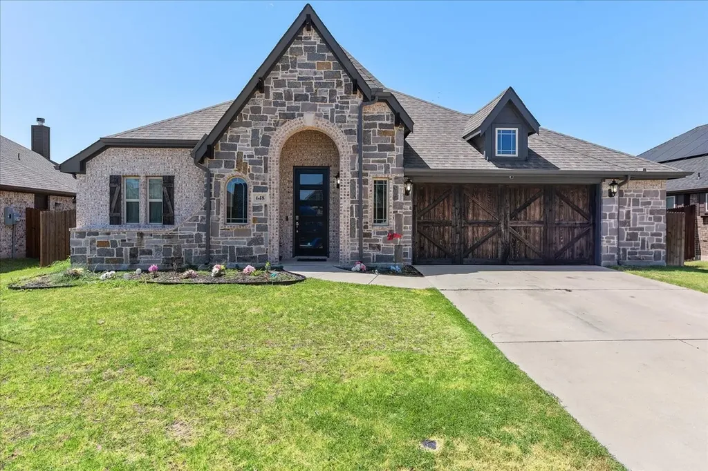 648 Sirius Lane Waxahachie TX 75165