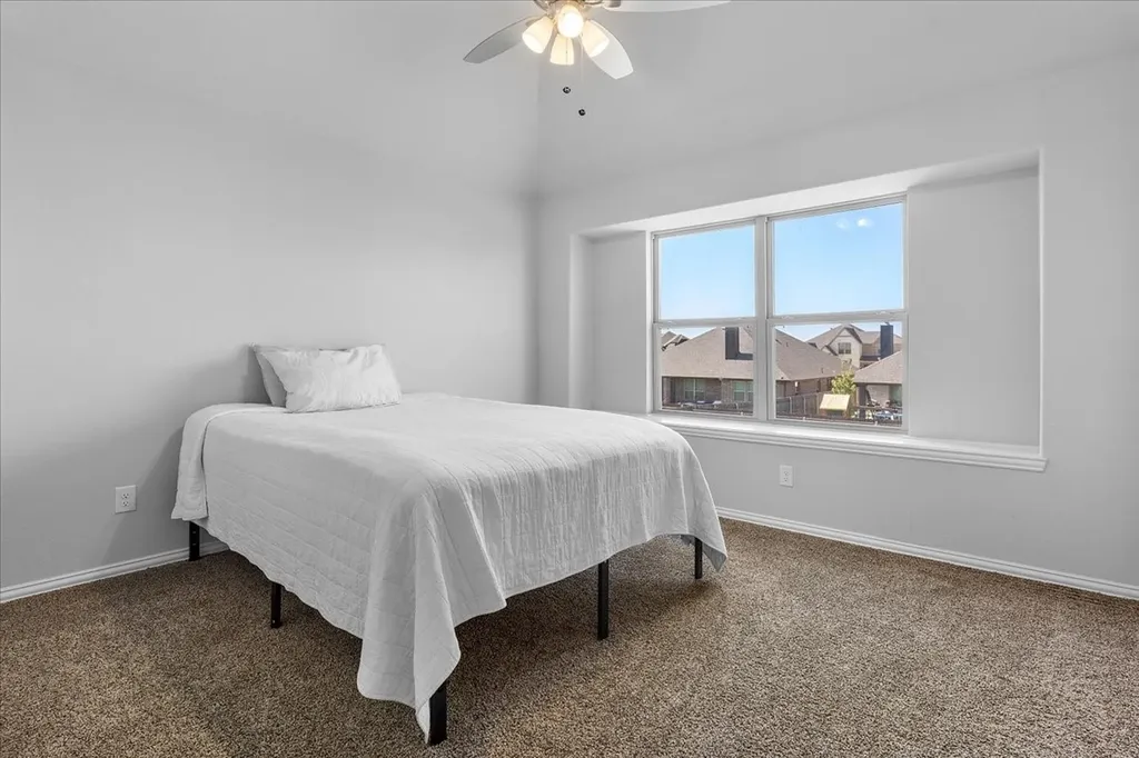 648 Sirius Lane Waxahachie TX 75165