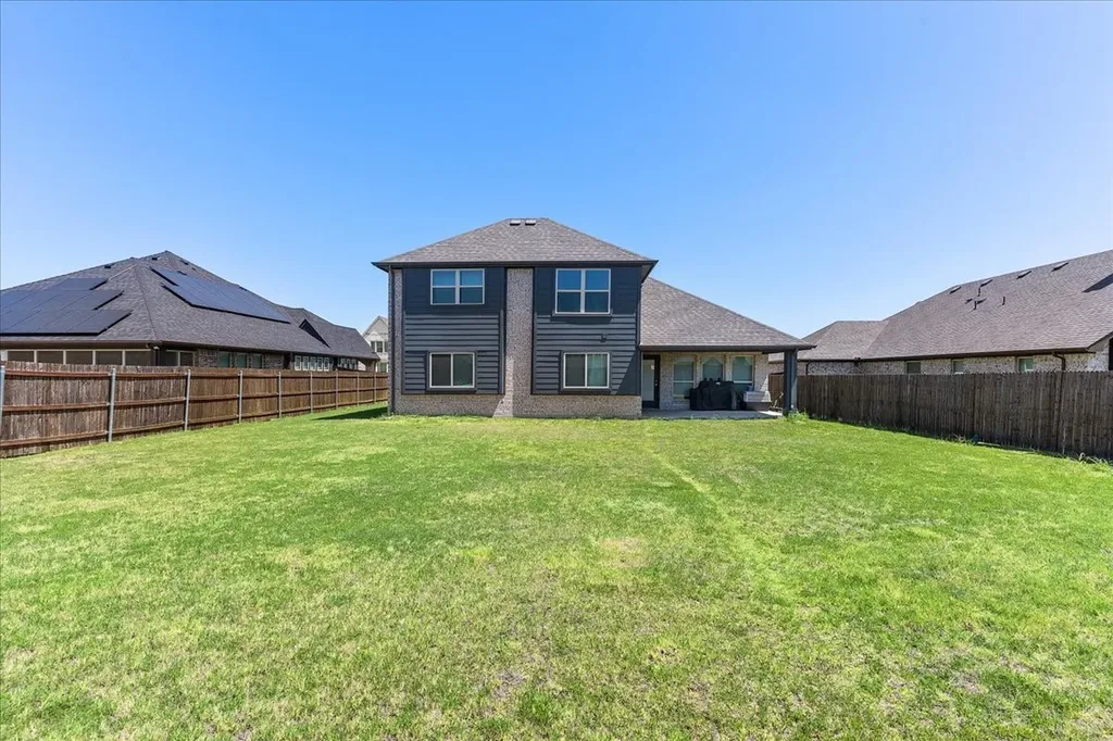 648 Sirius Lane Waxahachie TX 75165