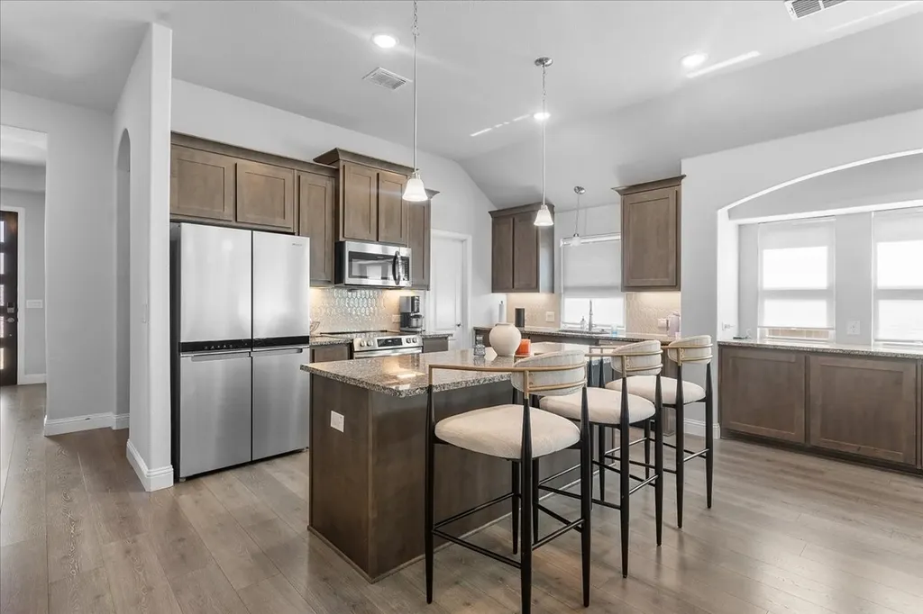 648 Sirius Lane Waxahachie TX 75165