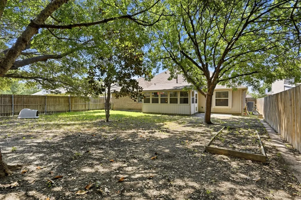 4013 Azalea Drive Haltom City TX 76137