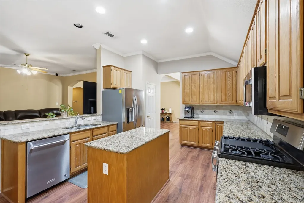 4013 Azalea Drive Haltom City TX 76137