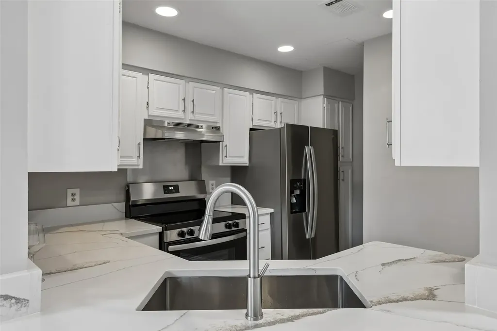 5325 Bent Tree Forest Drive Dallas TX 75248