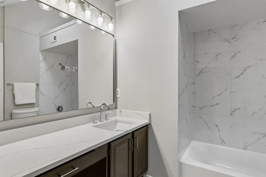 5325 Bent Tree Forest Drive Dallas TX 75248
