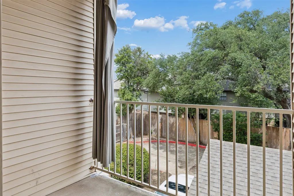 5325 Bent Tree Forest Drive Dallas TX 75248