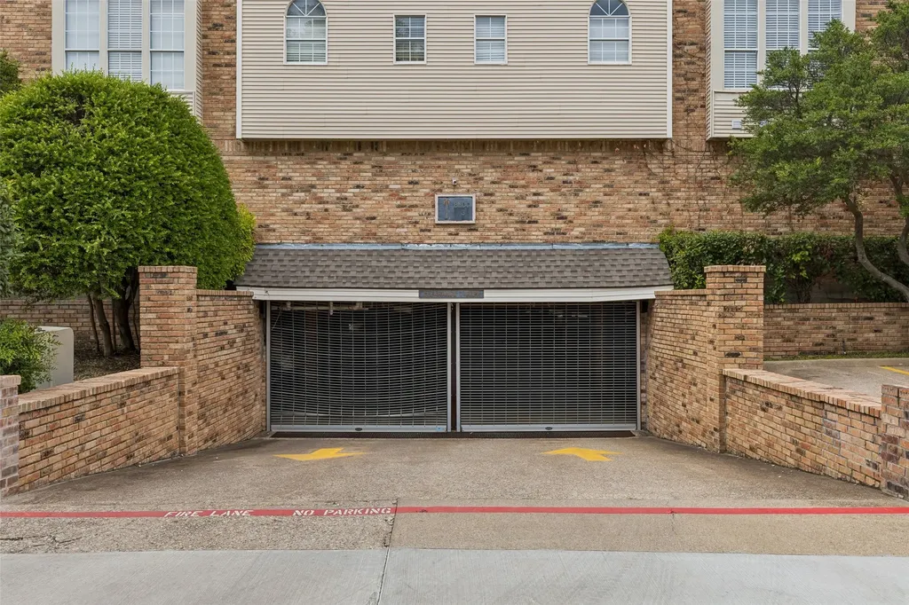 5325 Bent Tree Forest Drive Dallas TX 75248