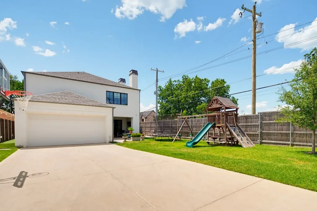 7626 Kaywood Drive Dallas TX 75209