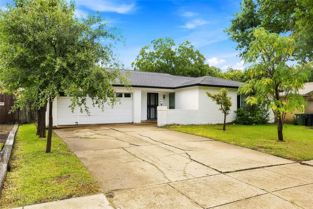 1721 Overbrook Drive Arlington TX 76014