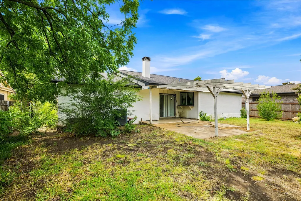 1721 Overbrook Drive Arlington TX 76014