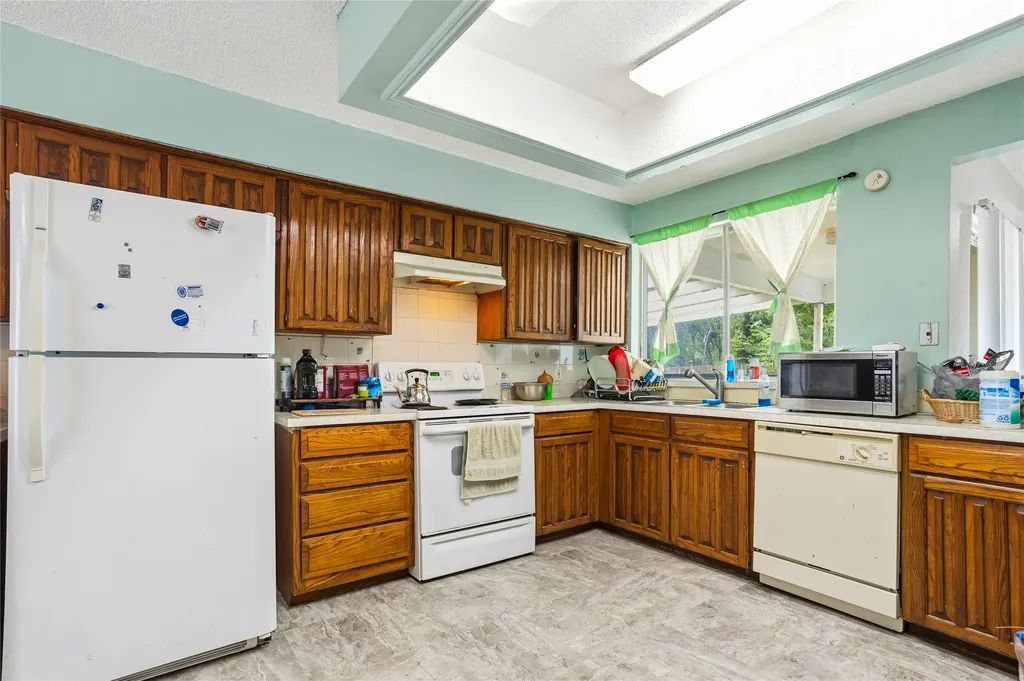 1721 Overbrook Drive Arlington TX 76014