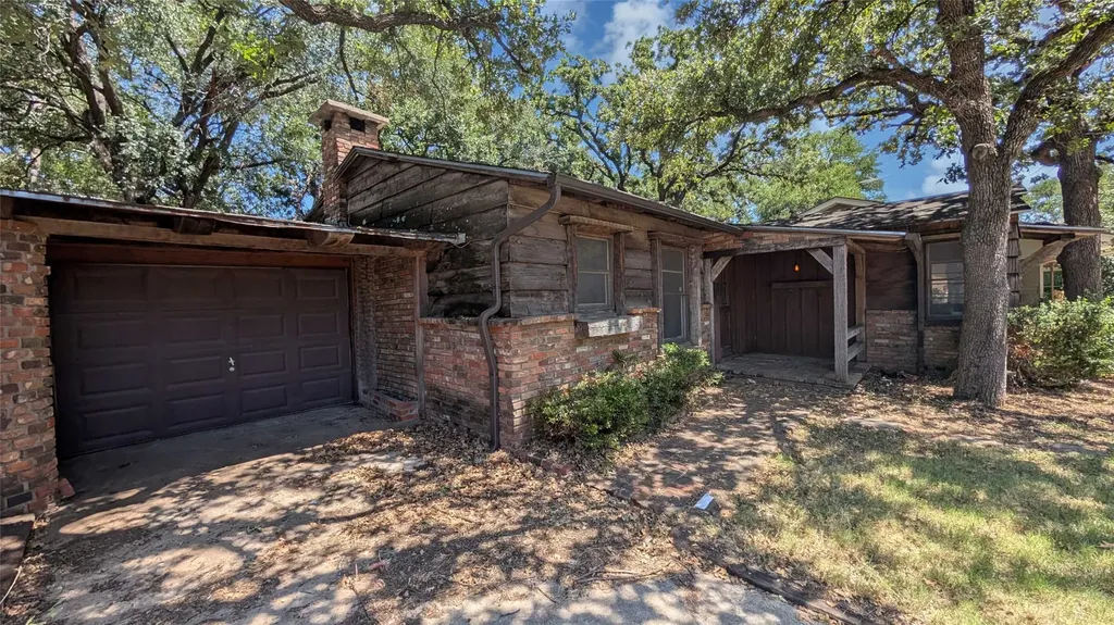 2325 Yeager Street Fort Worth TX 76112