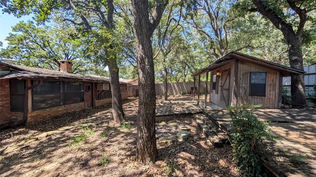 2325 Yeager Street Fort Worth TX 76112