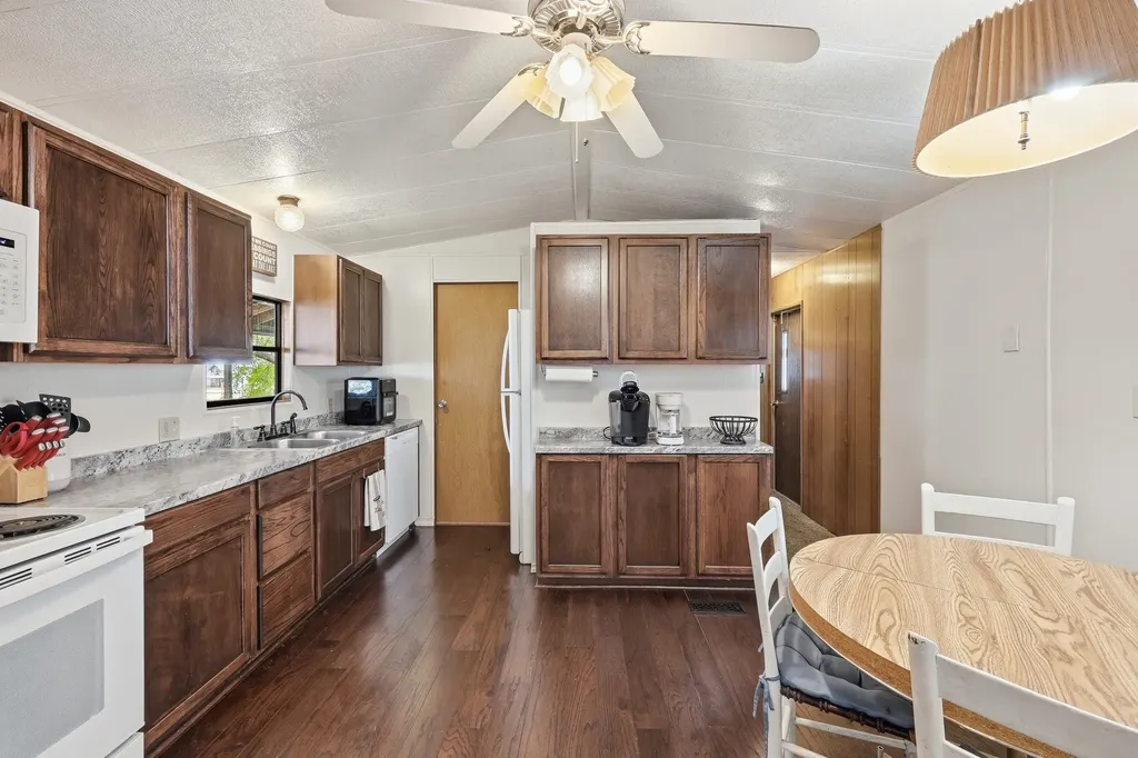 4417 Wildwood Circle Granbury TX 76049