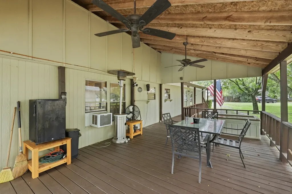 4417 Wildwood Circle Granbury TX 76049